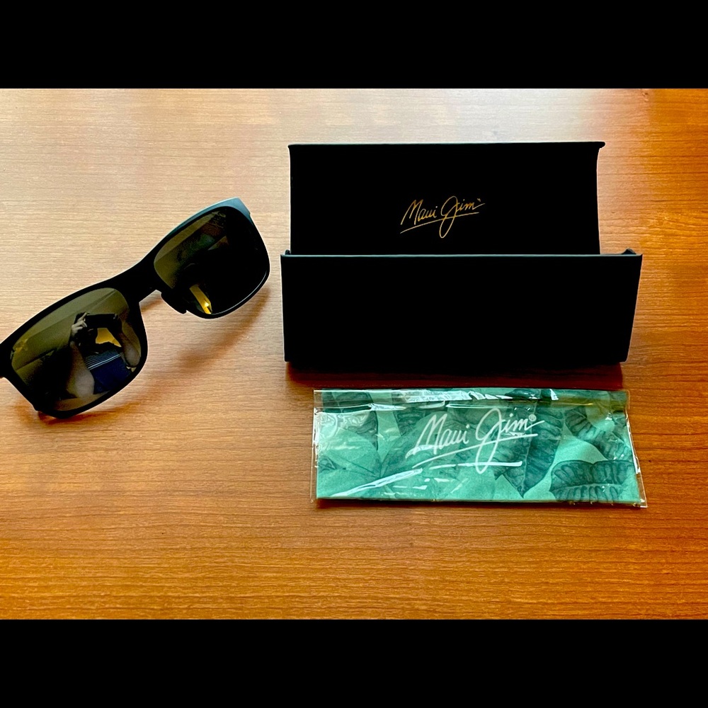 Maui Jim Black sunglasses